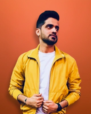 Mayank Desai, Marketing Specialist